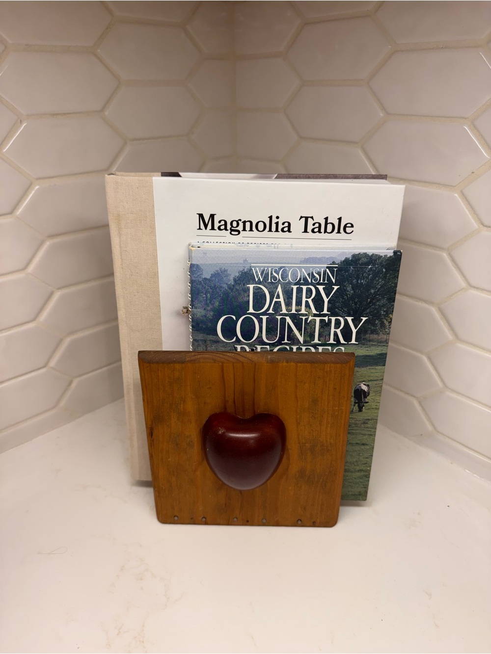 Vtg wooden apple book holder